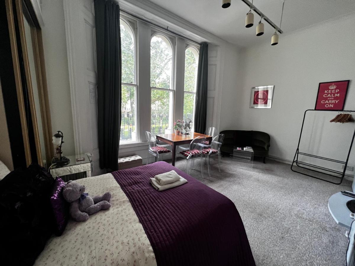 Hyde Park Studio Has Private Balcony With Tranquil Garden View Лондон Екстериор снимка