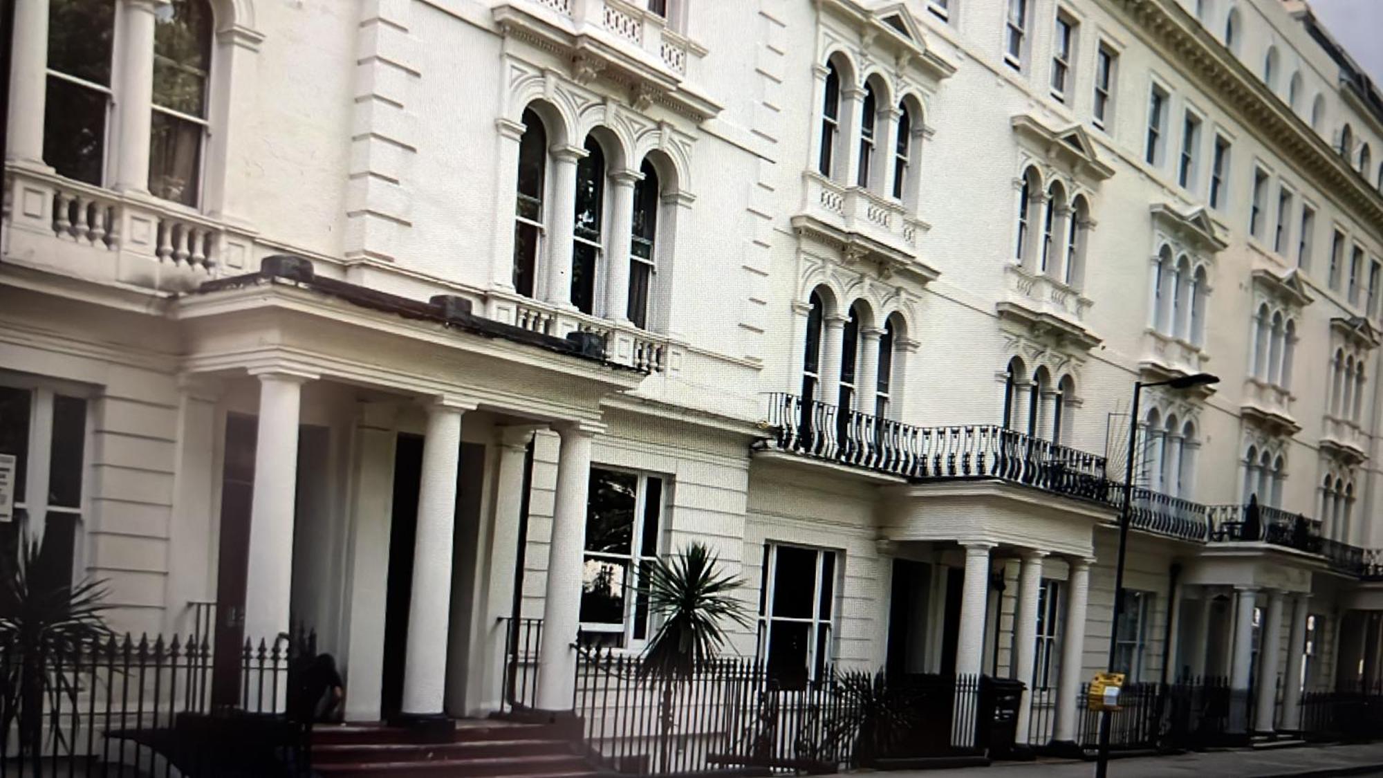 Hyde Park Studio Has Private Balcony With Tranquil Garden View Лондон Екстериор снимка